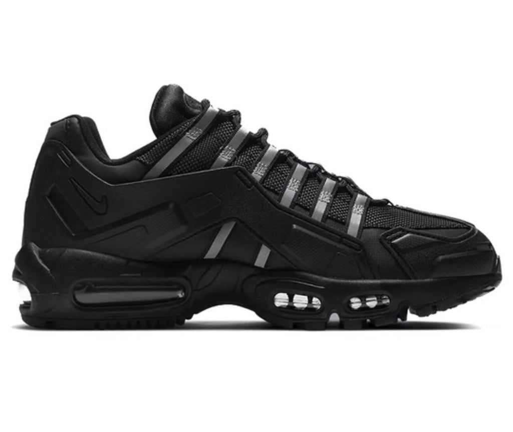 Nike Air Max 95 NDSTRKT Sneakers Mens Black Reflective Size 5.5 CZ3591-001
