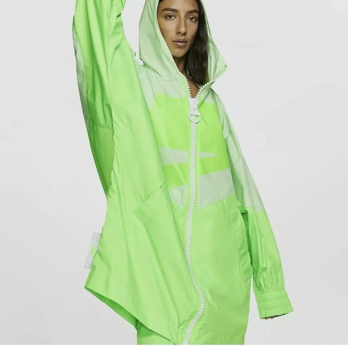 Size M $180 Nike Women's NSW Swoosh Windrunner Fully Zipped Parka Jacket