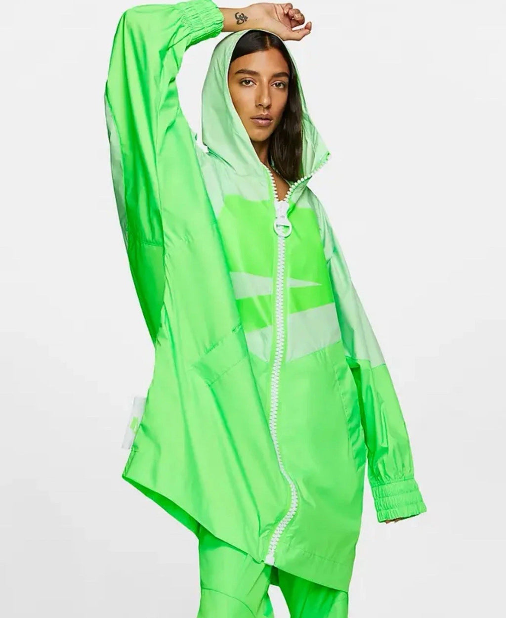 Size M $180 Nike Women's NSW Swoosh Windrunner Fully Zipped Parka Jacket