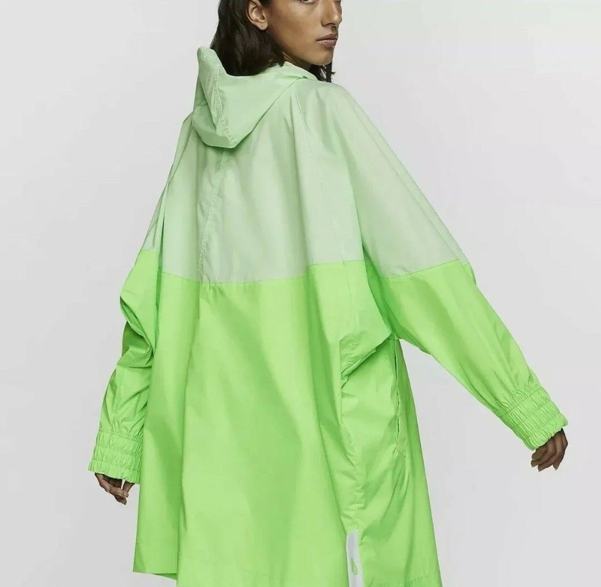 Size M $180 Nike Women's NSW Swoosh Windrunner Fully Zipped Parka Jacket