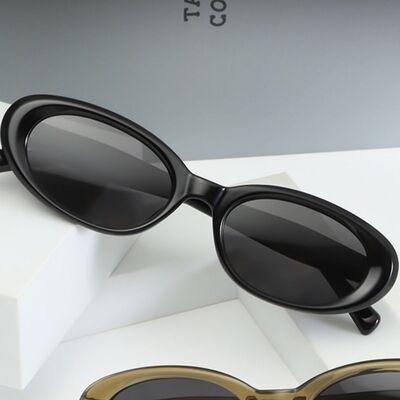 UV Protection Oval Sunglasses on model